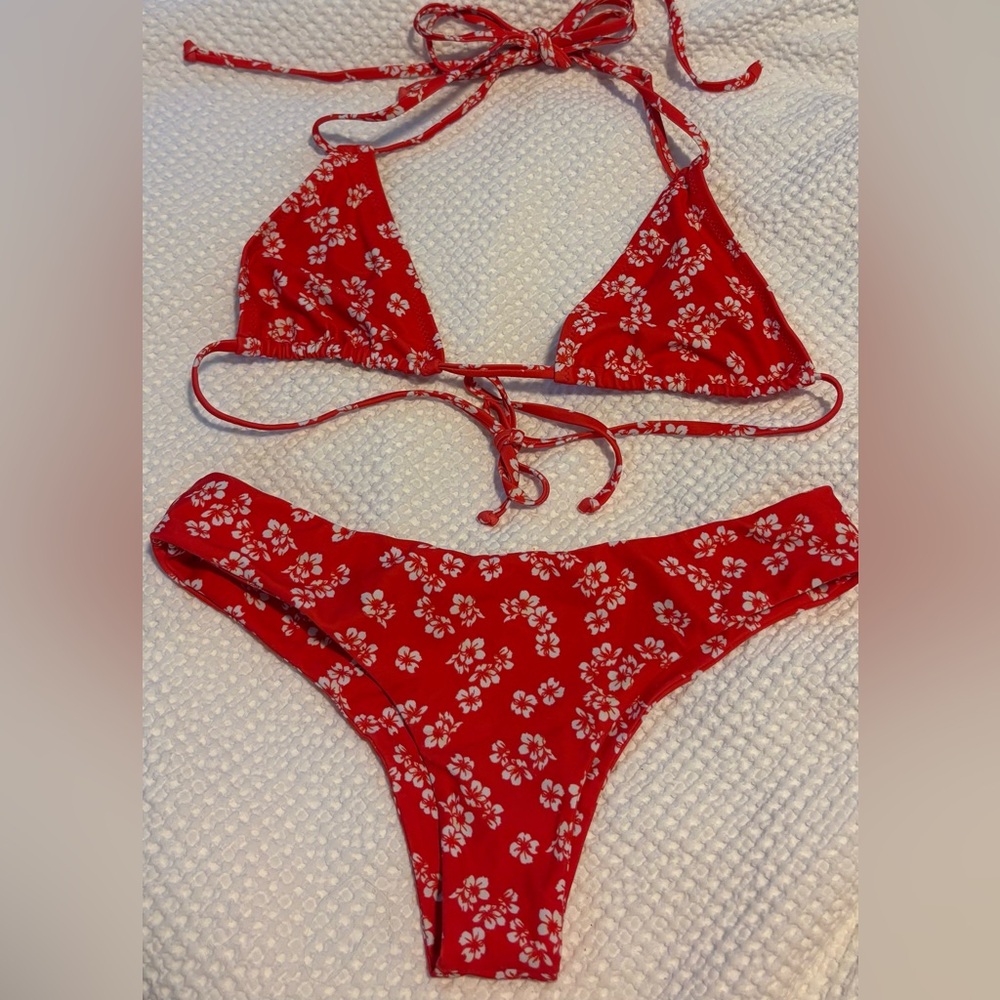 Kulani Kinis bikini size small
